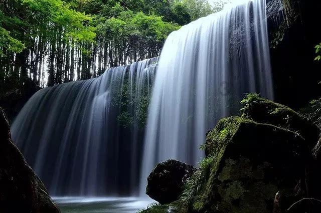 渝湘复线高速控制性工程龙川江特大桥顺利合龙